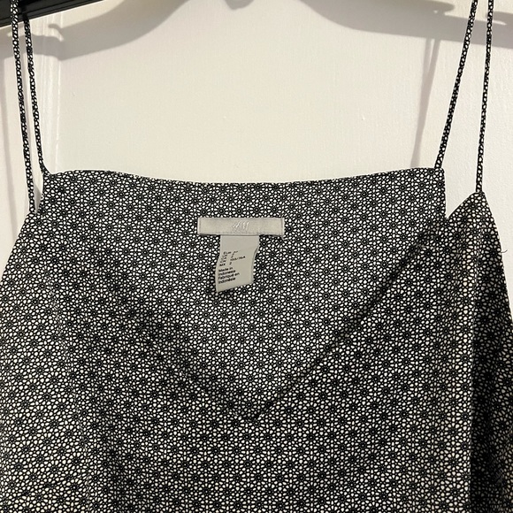 H&M dark gray tank top, women’s size 2 - Picture 4 of 4